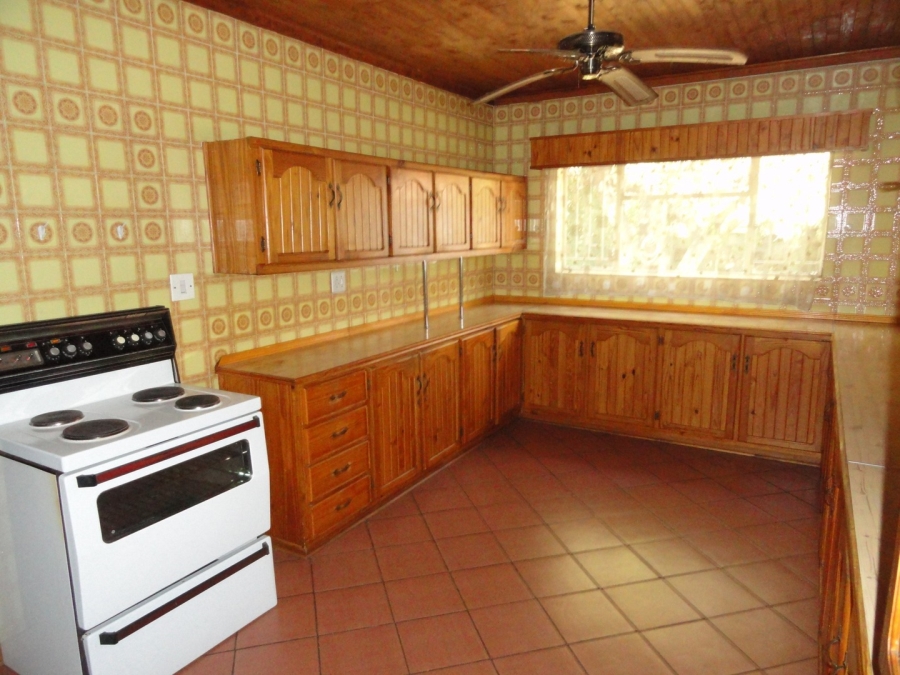 To Let 3 Bedroom Property for Rent in Miederpark North West